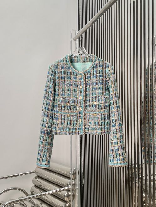 シャネル ブランド コピー ツイードジャケット チェック柄ゴールドボタン 高級レベル仕様