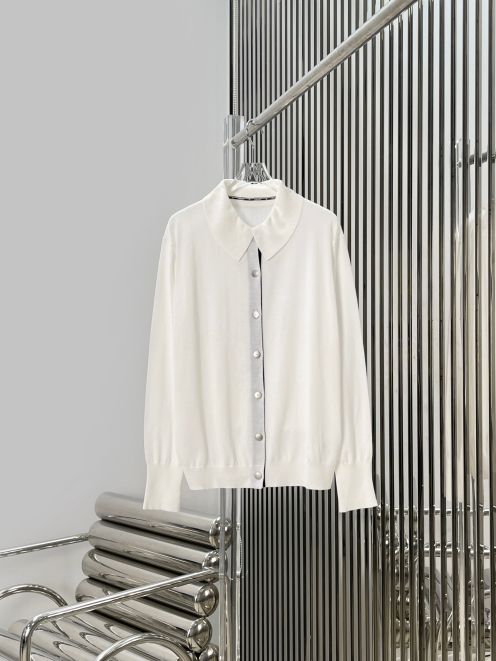 シャネル 本物級コピー ニットカーディガン ラウンドカラーデザイン 上質感