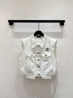 シャネル 本物級コピー ノースリーブデニムベスト ロゴ刺繍デザイン 精密ディテール