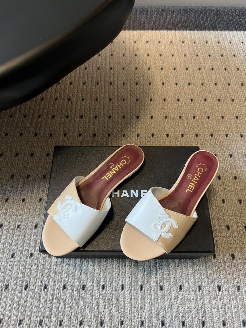 シャネル 格安 ミュールサンダル バイカラーデザイン ココマーク装飾 安心サイト