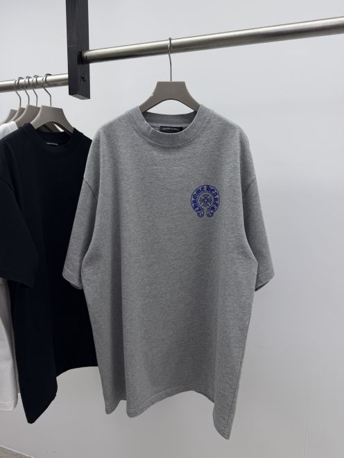 クロムハーツ 格安 サークルクロスロゴTシャツ ミニ刺繍デザイン 半袖モデル 高級感仕上げ