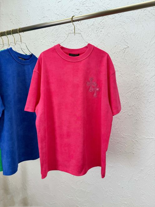 クロムハーツ スーパーコピー 届く クロスパッチTシャツ ヴィンテージ加工 半袖モデル 丁寧な縫製