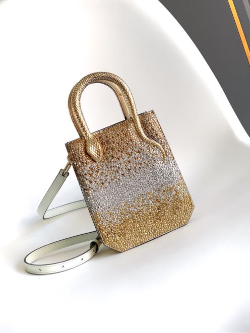 ブルガリ スーパーコピー セルペンティクリスタルミニバッグ トートショルダー 丁寧な縫製