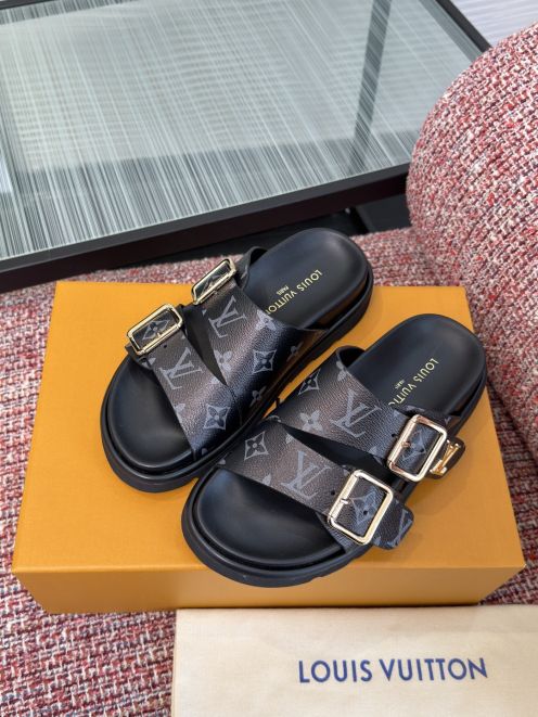 ルイヴィトン ブランド コピー ダブルベルトサンダル モノグラムデザイン 高級感仕上げ