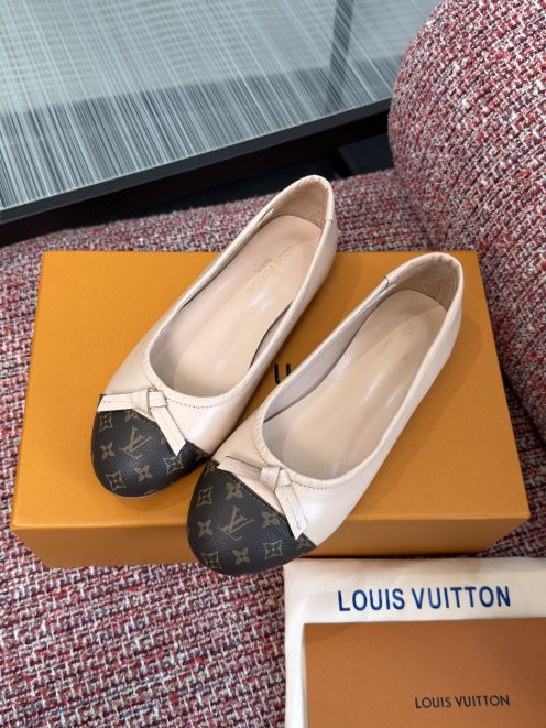 ルイヴィトン ブランド コピー バレエフラットシューズ モノグラム切替デザイン 丁寧な縫製