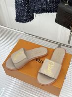 ルイヴィトン スーパーコピー フラットスライドサンダル LVロゴデザイン 高級感仕上げ