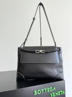 ボッテガヴェネタ スーパーコピー ショルダーバッグ 編み込みディテール レザー仕様 高級レベル仕様