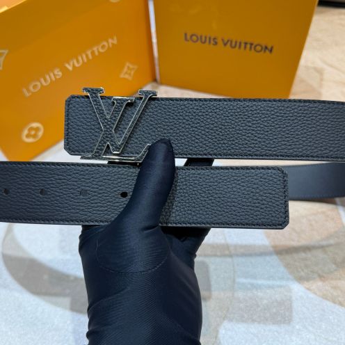 ルイヴィトン 格安 レザーベルト LVシルバーバックル 高再現度