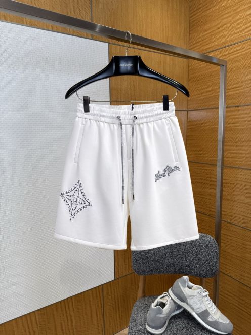 ルイヴィトン スーパーコピー スウェットハーフパンツ 刺繍ロゴデザイン 通気仕様 定番