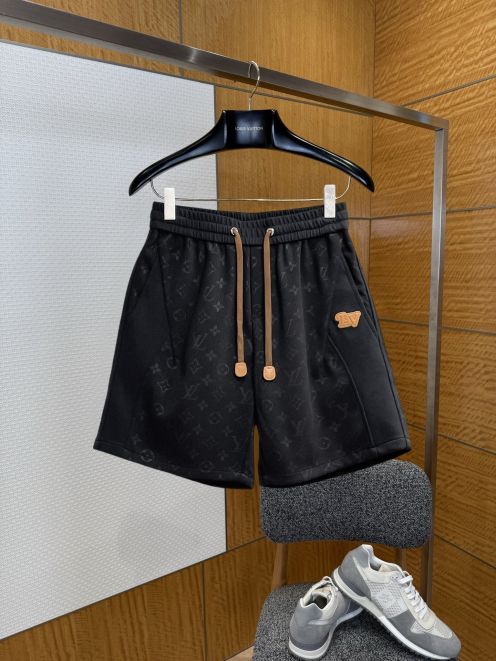 ルイヴィトン n級 モノグラムハーフパンツ 刺繍ロゴ仕様 通気設計 高級感仕上げ