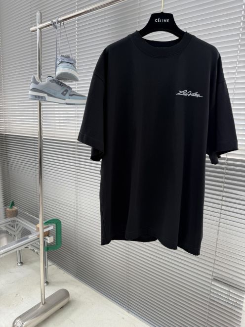 ルイヴィトン 格安 ロゴ刺繍半袖Tシャツ 通気 上質感