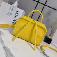 ロエベ n級 ミニハンドバッグ レザーショルダー仕様 数量限定入荷 高級感仕上げ