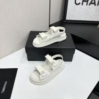 シャネル スーパーコピー スポーツサンダル ホワイトカラー仕様 丁寧な縫製