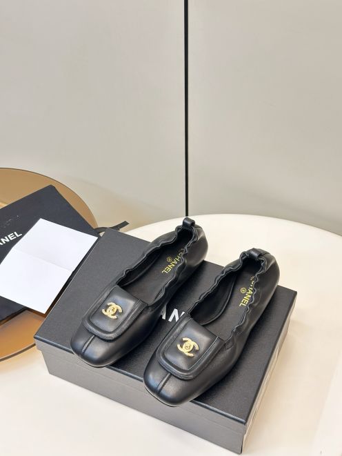 シャネル スーパーコピー バレエシューズ ラムスキン仕上げ スクエアトゥ仕様 定番