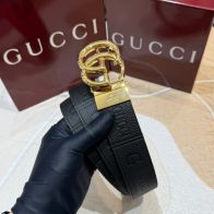 グッチ 格安 GGバックルレザーベルト ゴールド金具仕様 高級感仕上げ