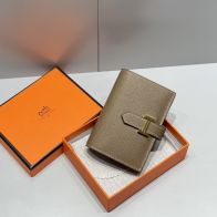 エルメス 格安 ベアンコンパクトウォレット エプソンレザー仕様 精密ディテール