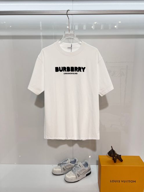 バーバリー ブランド コピー ロゴ半袖Tシャツ 夏服 安全取引