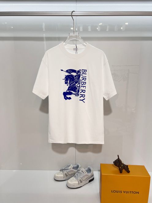 バーバリー 本物級コピー ロゴプリント半袖Tシャツ 肌触り良好 高再現度