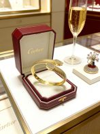 カルティエ ハイブランド スネークブレスレット パヴェ仕様 激安