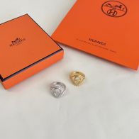 エルメス 本物級コピー シェーヌダンクル指輪 ツイストデザイン仕様 職人技術再現