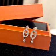 エルメス ブランド コピー Hロゴドロップピアス ジルコニア装飾 精密ディテール