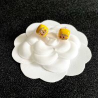 シャネル スーパーコピー スクエアピアス CCロゴ装飾 カラーストーンデザイン 上質感