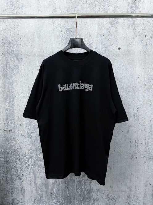バレンシアガ 本物級コピー ロゴTシャツ 半袖カットソー ブラックカラー 刺繍デザイン 高評価