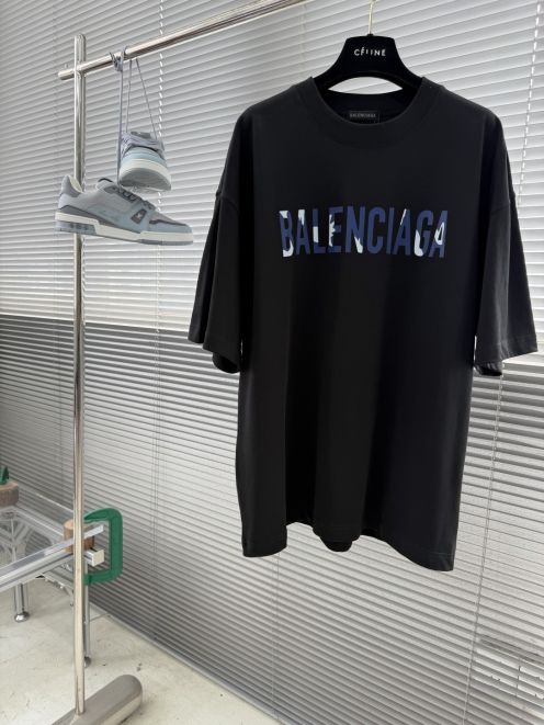 バレンシアガ n級 ロゴプリントTシャツ ミニマルデザイン 快適な着心地