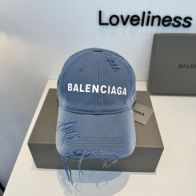 バレンシアガ スーパーコピー ダメージ加工ロゴキャップ ヴィンテージ風ストリート仕様 満足度高い