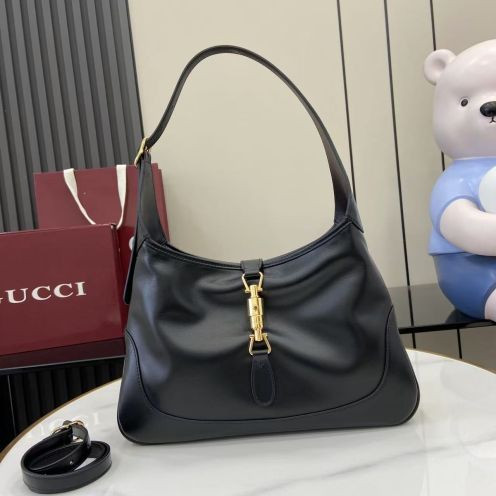 グッチ ブランド コピー ホーボーショルダーバッグ ブラックレザー ゴールド金具 高評価