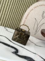 シャネル ブランド コピー ミニトップハンドルバッグ キルティングレザー ゴールド金具仕様 新作