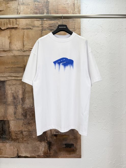 バレンシアガ スーパーコピー グラフィックロゴ半袖Tシャツ クルーネック アートデザイン 口コミ多数