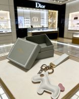 ディオール スーパーコピー レザーアニマルキーホルダー ホワイトカラー上品デザイン 口コミ多数