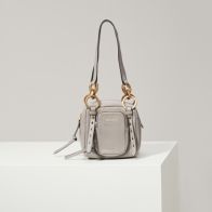 プラダ ハイブランド ミニハンドバッグ フロントポケット設計 ゴールドリング装飾 満足度高い