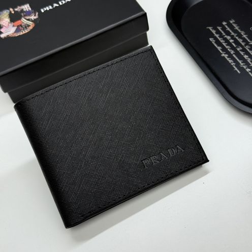 プラダ スーパーコピー 二つ折り財布 コンパクトウォレット サフィアーノ調レザー 数量限定入荷