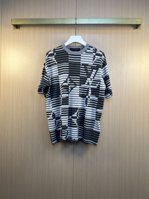 ルイヴィトン 格安 モノグラムボーダー半袖Tシャツ グラフィックデザイン 個性派スタイル 口コミ多数