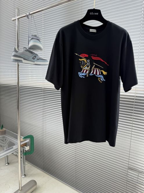 バーバリー スーパーコピー 半袖Tシャツ 刺繍ロゴデザイン カジュアルスタイル 定番