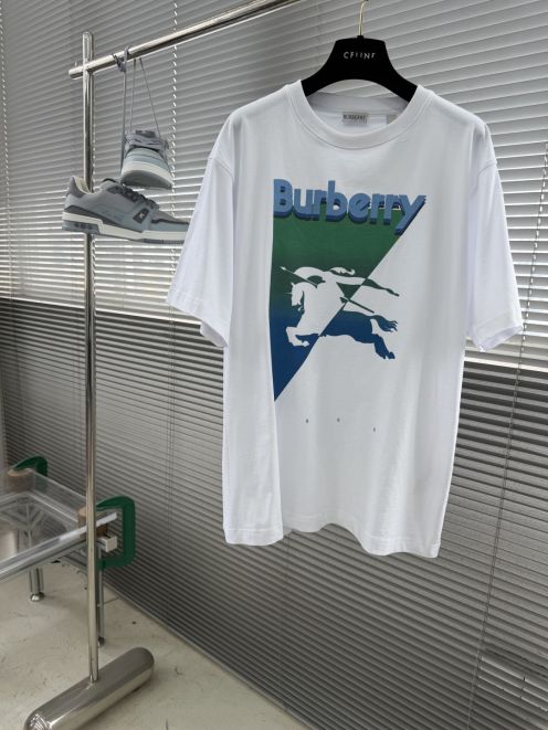 バーバリー ハイブランド グラフィックロゴ半袖Tシャツ ホースプリントデザイン ブランド代用