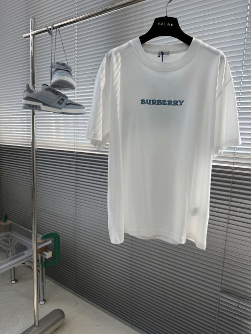 バーバリー スーパーコピー 半袖Tシャツ ロゴプリント シンプルデザイン 満足度高い