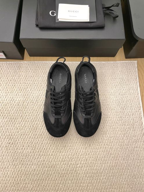 グッチ 格安 スエード切替レザースニーカー ミニマルデザイン ローカット仕様 精密ディテール