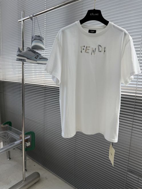 フェンディ n級 半袖Tシャツ ロゴ刺繍 シンプル設計 男女兼用 満足度高い