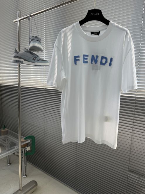 フェンディ 格安 ロゴ刺繍Tシャツ シンプルデザイン 高品質