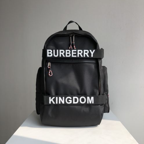 バーバリー 本物級コピー ナイロンバックパック ロゴストラップ設計 多収納モデル 口コミ多数