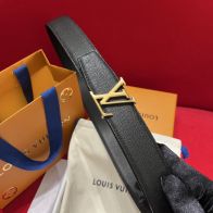 ルイ・ヴィトン ブランド コピー LVイニシャルメンズベルト ブラック型押しレザーゴールド金具 安心サイト