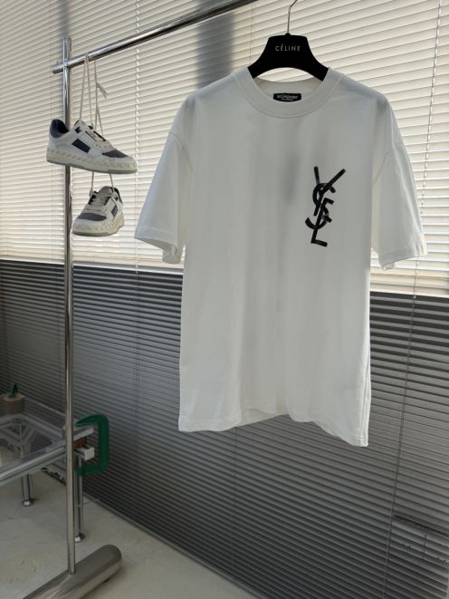 サンローラン 本物級コピー ホワイト 半袖Tシャツ ビッグロゴデザイン 肌触り良好 確実に届く