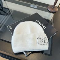 シャネル n級 ニット帽 ホワイト ココマークワッペン ブラックステッチ リブ編み 折り返しデザイン 秋冬防寒 レディース 実店舗運営
