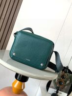 ロエベ n級 メンズショルダーバッグ ディープグリーン シボ革調スクエア型 幅広ストラップ シルバー金具 激安