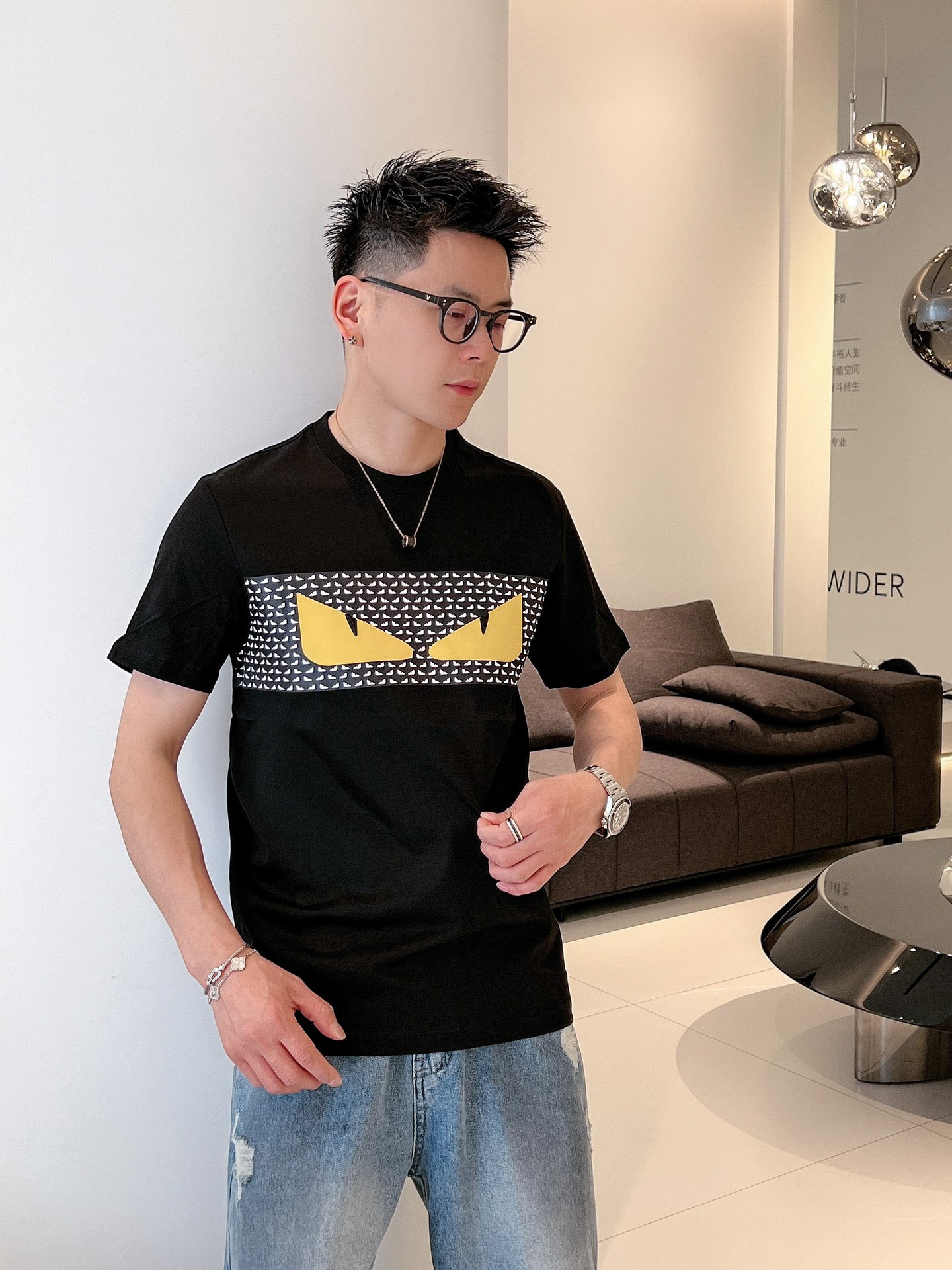 人気新作アイテム フェンディ t シャツ レディース偽物 純綿 柔らかい トップス プリント 男女兼用 ブラック_8