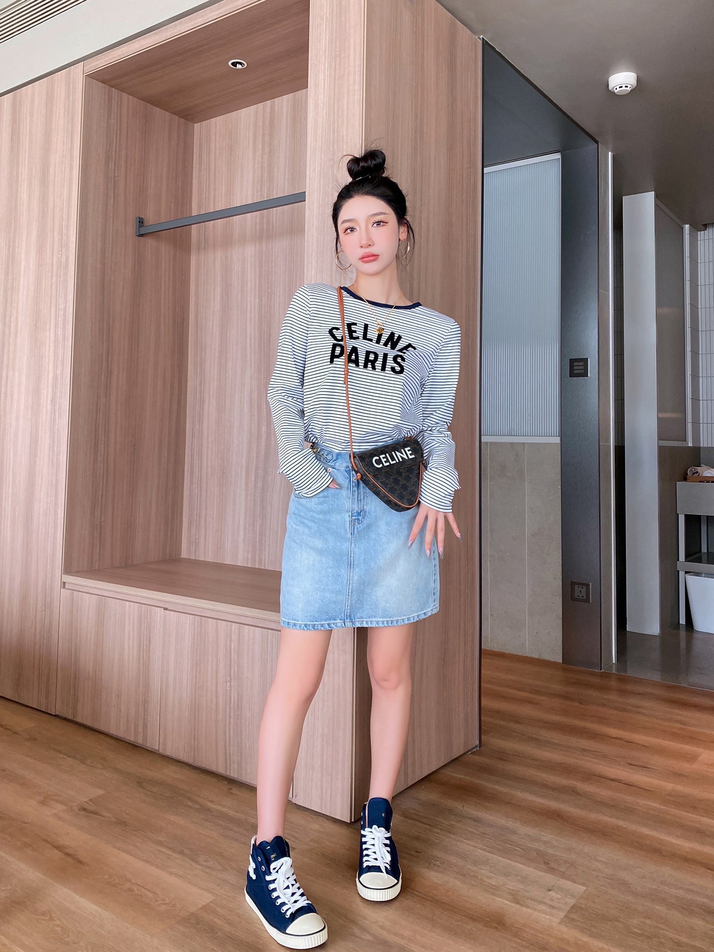 セリーヌ アウトレット tシャツＮ級品 シンプル 純綿 長袖トップス ログｔ 品質保証 高級感溢れる ブラック_4