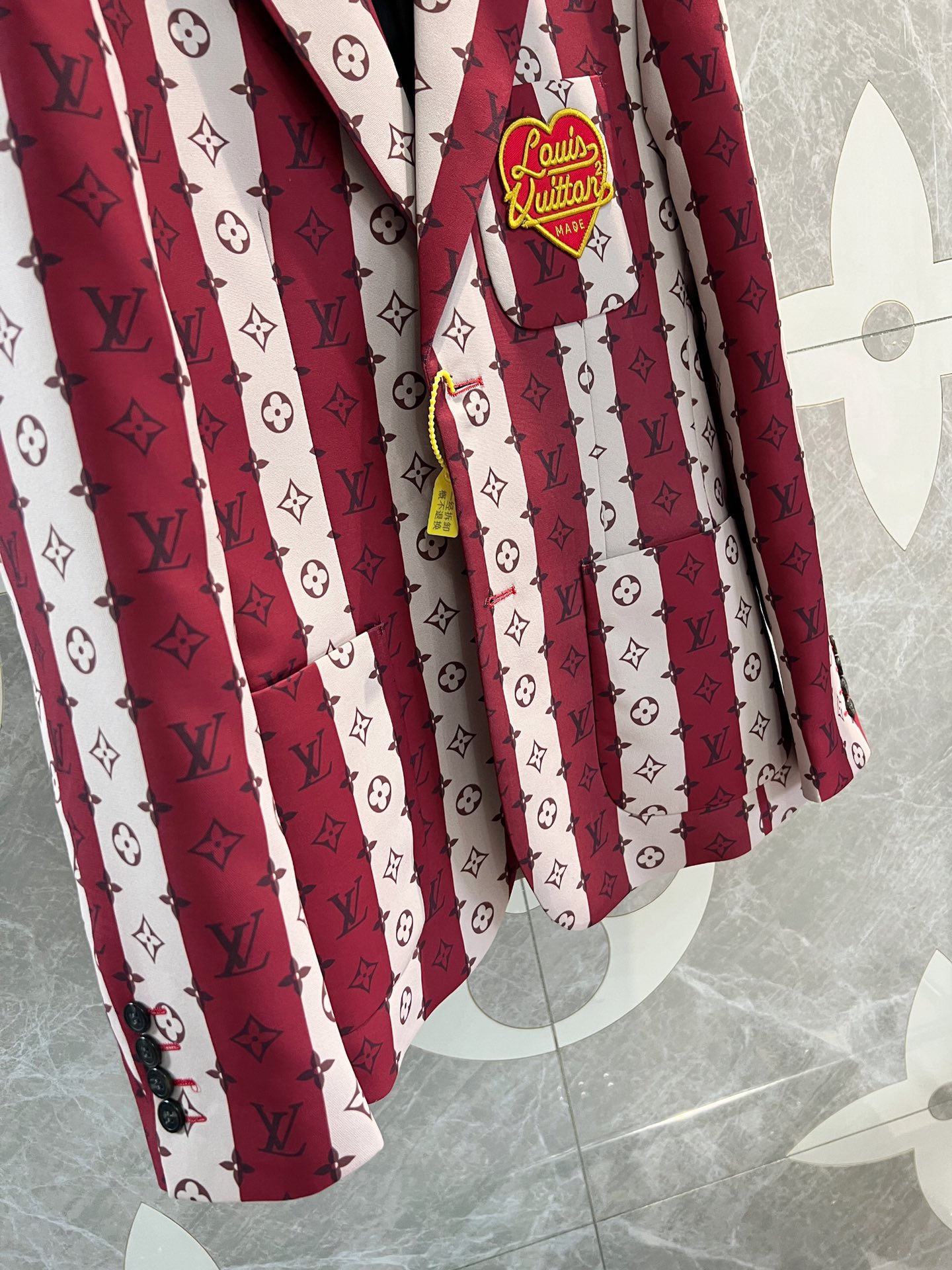 ルイヴィトンルーピングコピー 通勤 ジャケット アウター ビジネス トップス 縞 プリント 刺繍 レッド_5